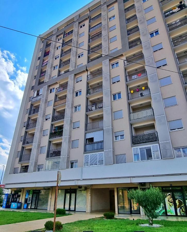 Riverside Apartment Подгорица Екстериор снимка